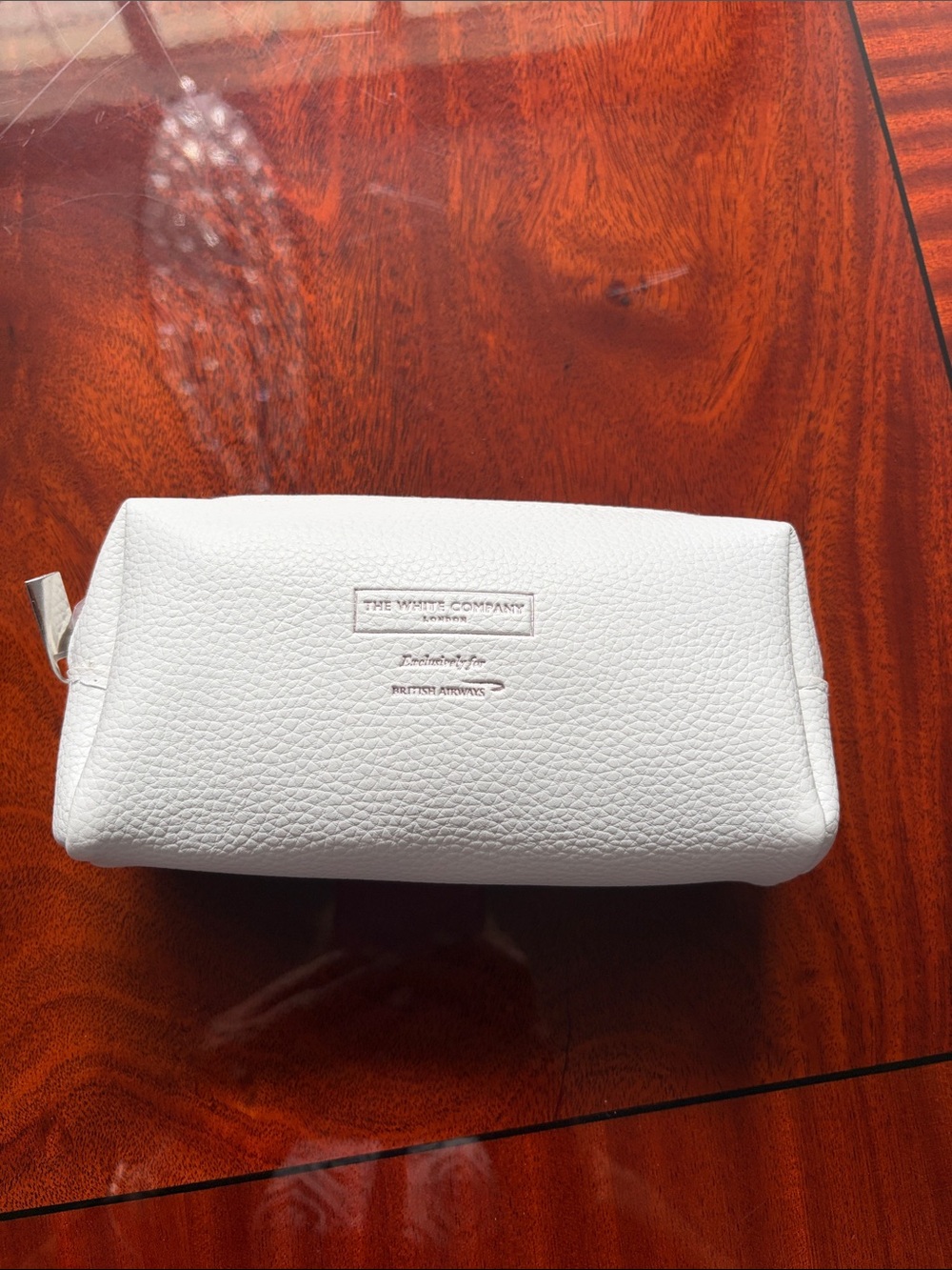 The White Company Pebbled Leather Toiletry Pouch in White
